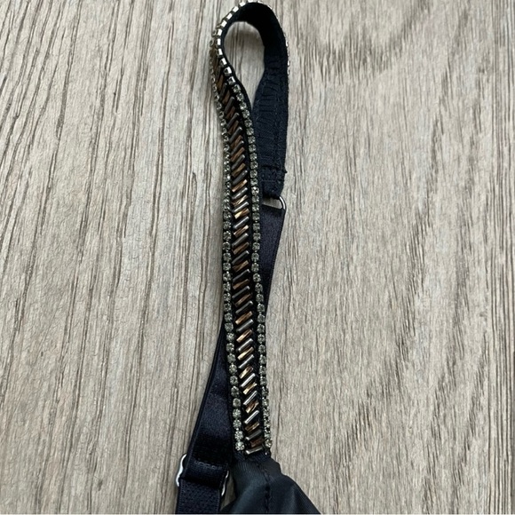 $195 Avery Rose Lingerie Size Medium Lemoure Black
Bra Hand Beaded Crystals - Picture 8 of 10